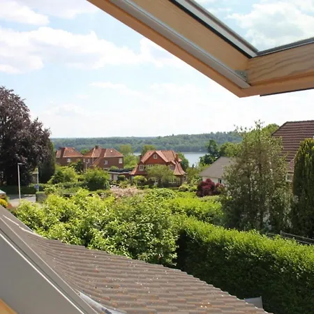 Haus Sonnenlicht. Idylle Am Ratzeburger See!